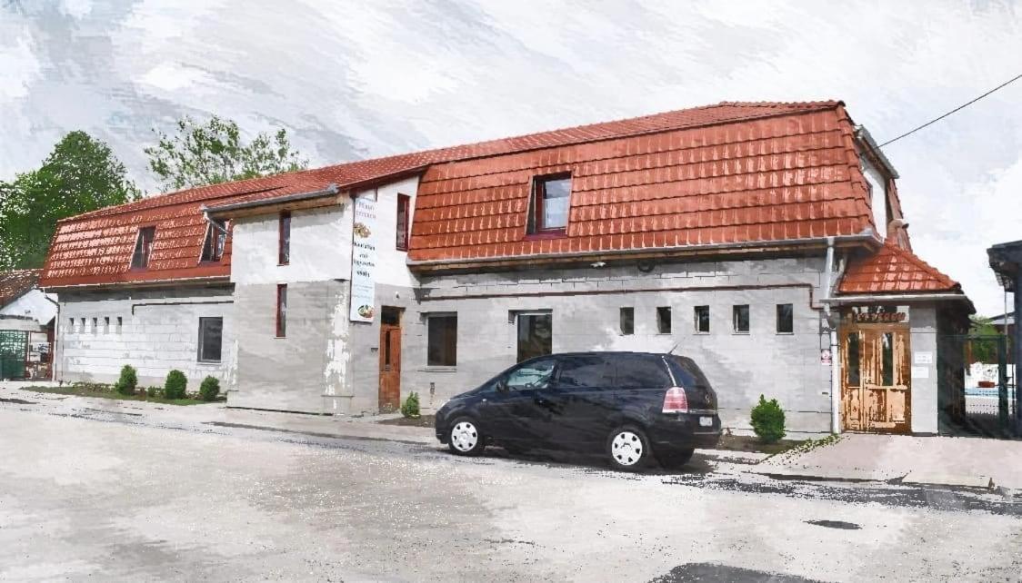 Fuerdo Panzio Bed & Breakfast Karcag Bagian luar foto